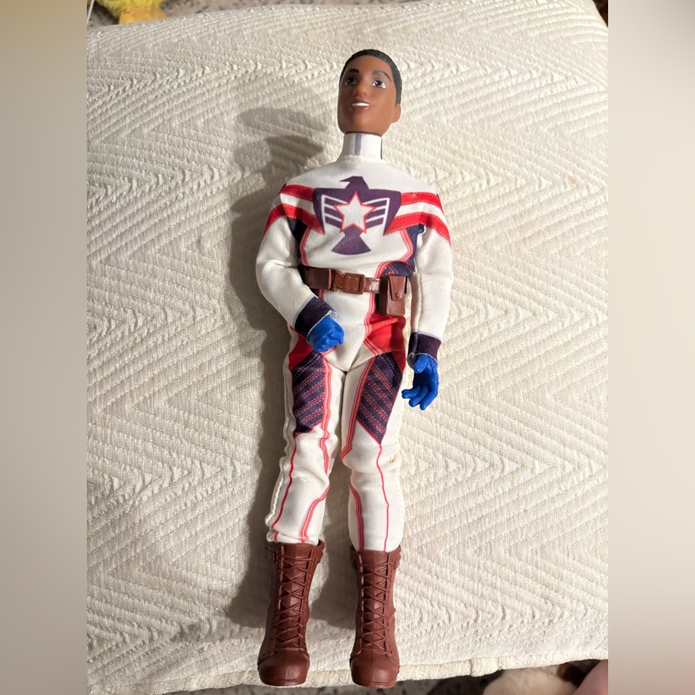 Marvel Titan Hero Series Captain America - Sam Wilson 12" Figure‎